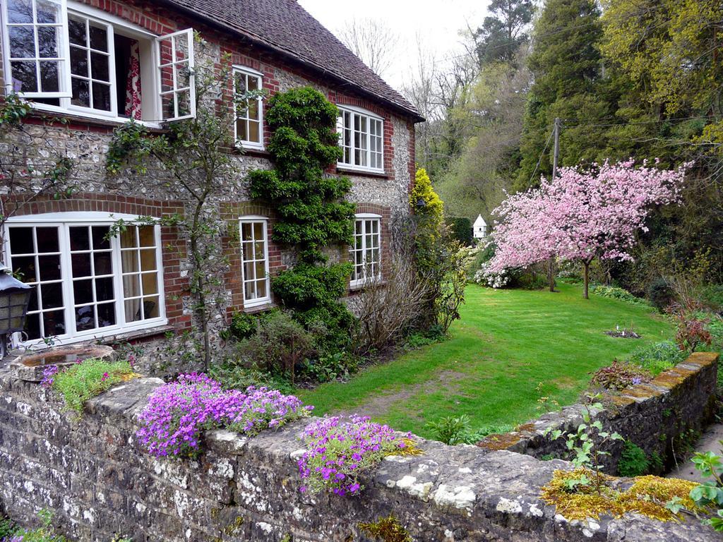 Bridge Cottage Midhurst Exterior photo