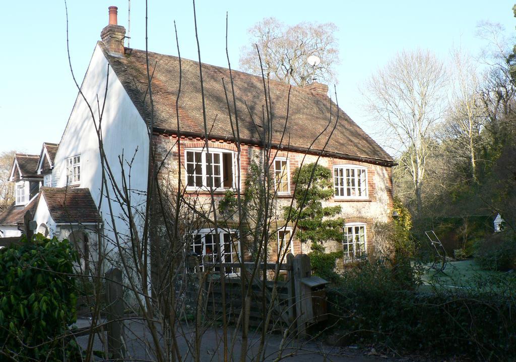 Bridge Cottage Midhurst Exterior photo